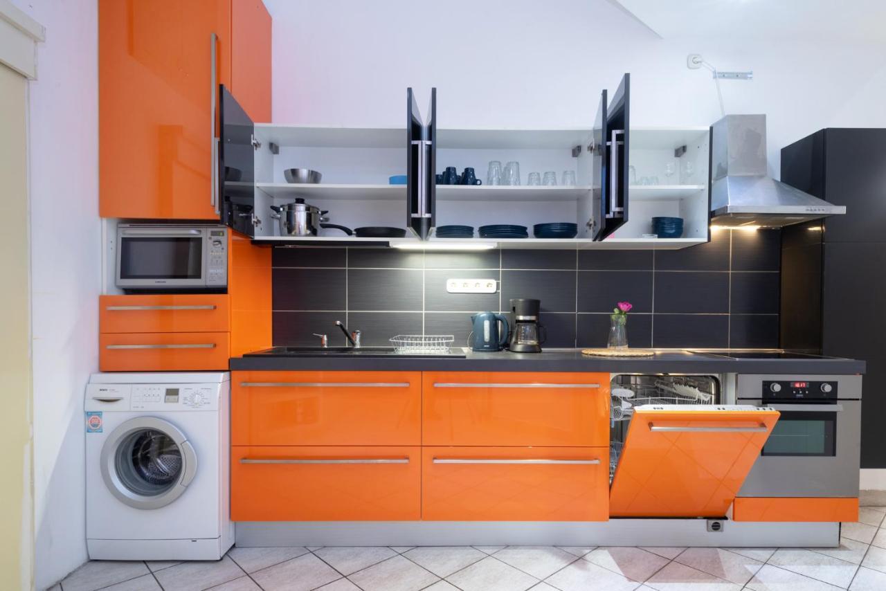 Kiraly Central Apartment With Free Parking And Ac بودابست المظهر الخارجي الصورة